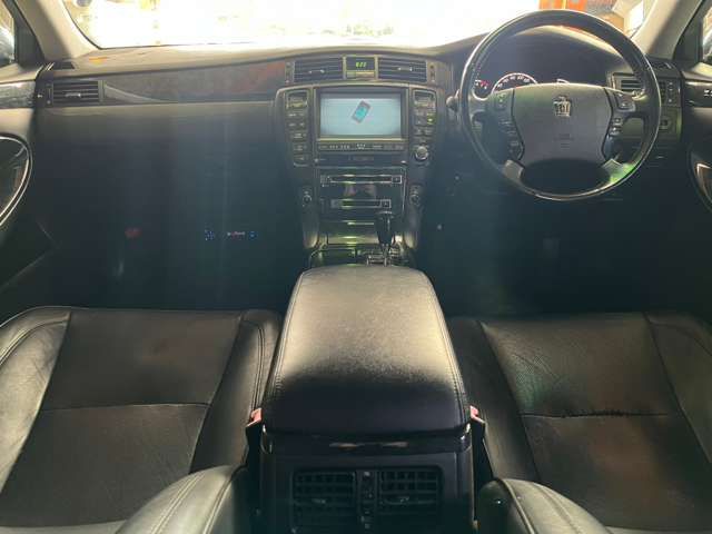 Toyota CROWN SEDAN 2006-01 3014-11