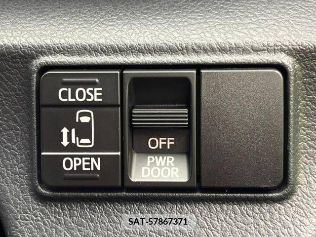 Toyota SIENTA 2019-07 368157-4