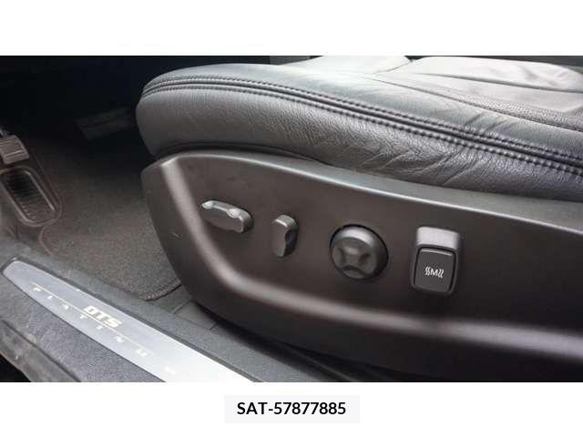 Cadillac DTS 2010-08 371723-19