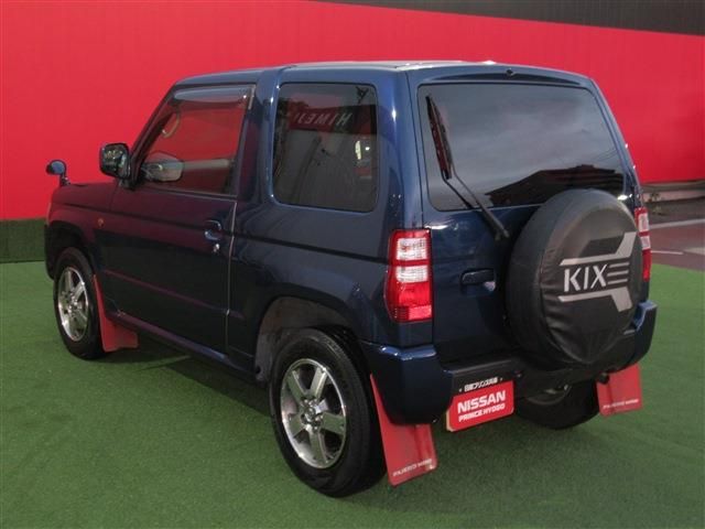 Nissan KIX 2008-10 13670-1