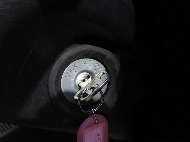 Nissan KIX 2008-10 13670-12