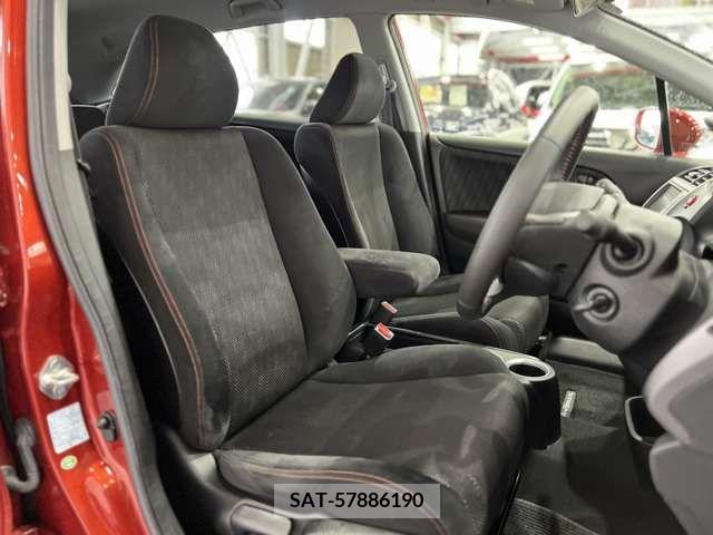 Honda STREAM 2012-02 215921-17
