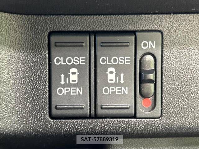 Honda e 2019-03 239874-6