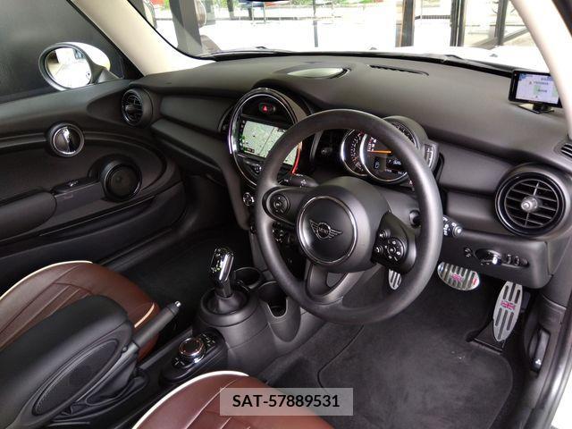 Bmw MINI 2019-06 319823-18