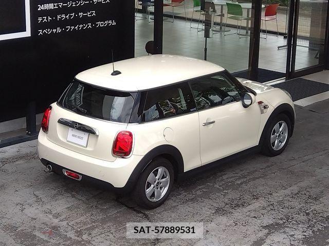 Bmw MINI 2019-06 319823-5