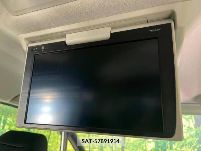 Toyota VOXY 2016-10 289051-2