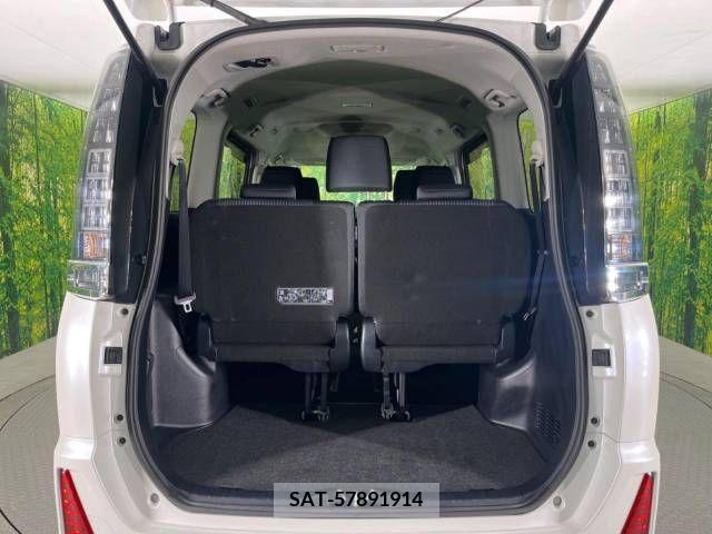Toyota VOXY 2016-10 289051-11