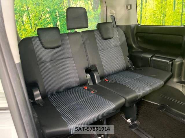 Toyota VOXY 2016-10 289051-10