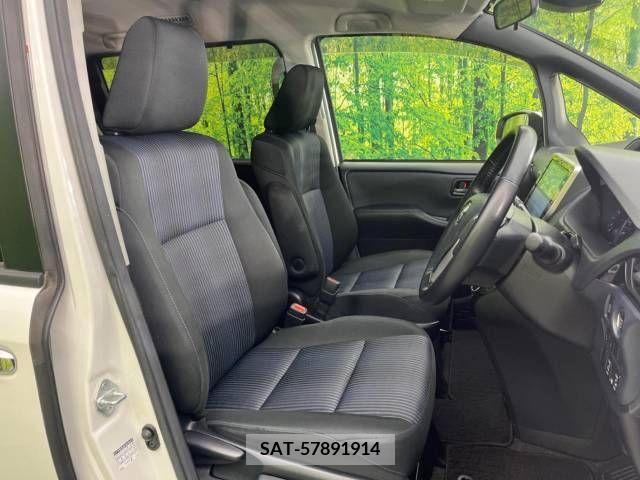 Toyota VOXY 2016-10 289051-8