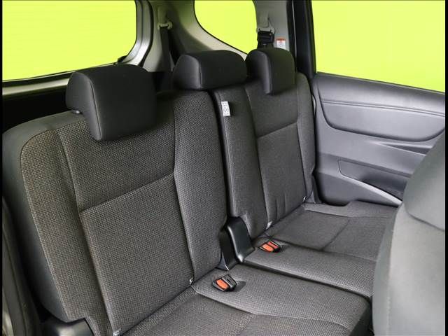 Toyota SIENTA 2018-10 189839-24