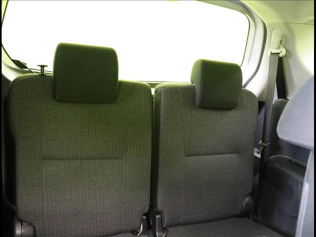 Toyota SIENTA 2018-10 189839-25