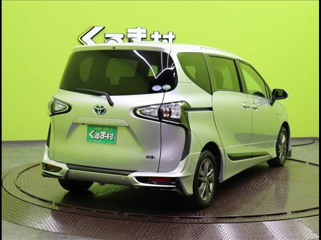 Toyota SIENTA 2018-10 189839-1