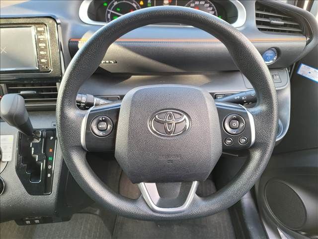 Toyota SIENTA 2018-10 189839-7