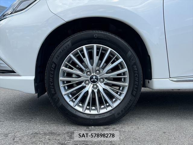 Mitsubishi OUTLANDER PHEV 2019-10 349202-11