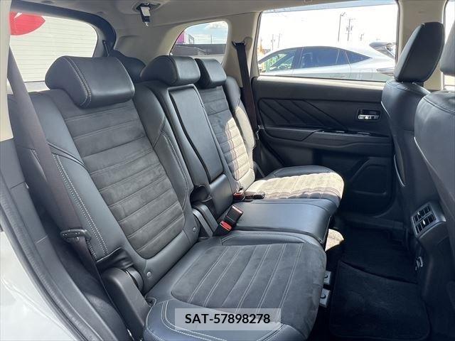 Mitsubishi OUTLANDER PHEV 2019-10 349202-6