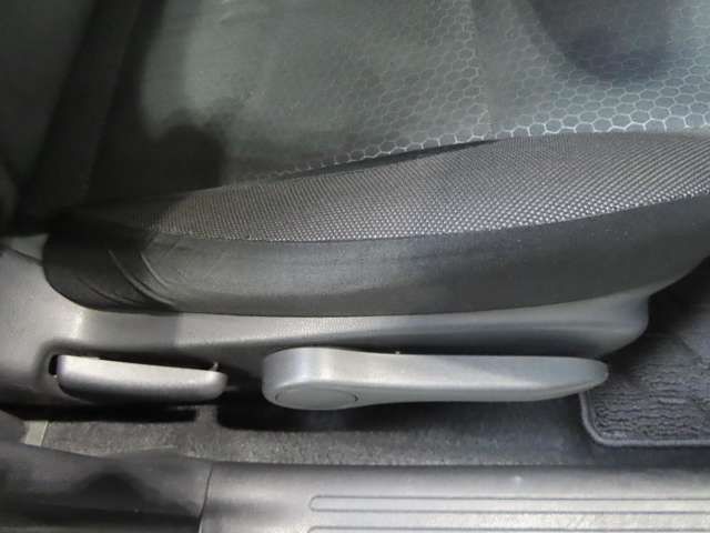 Nissan JUKE 2012-01 12005-8