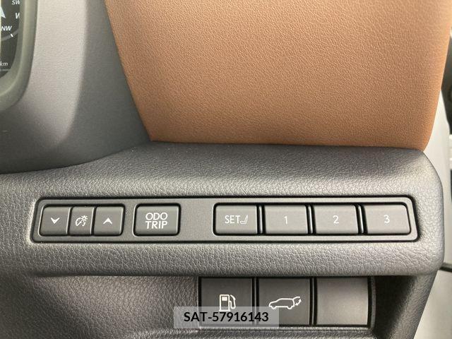 Lexus LBX 2024-02 362844-18