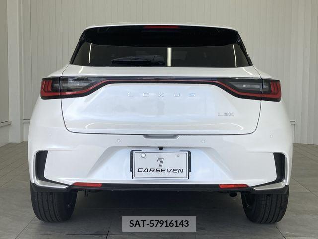 Lexus LBX 2024-02 362844-3