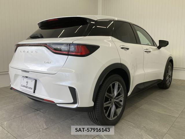 Lexus LBX 2024-02 362844-2