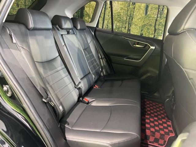 Toyota RAV4 2020-10 17727-9