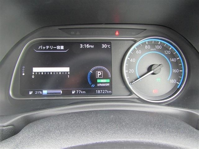 Nissan LEAF 2020-02 22827-26
