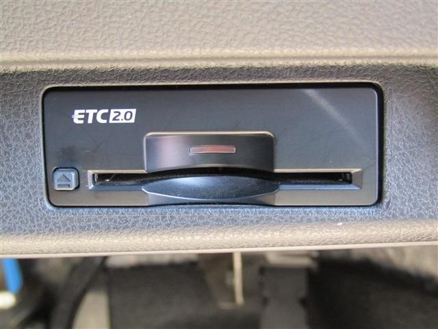 Nissan LEAF 2020-02 22827-16
