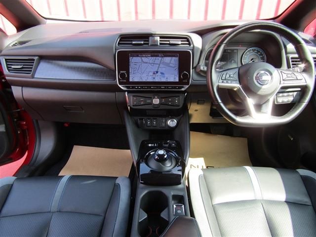 Nissan LEAF 2020-02 22827-2