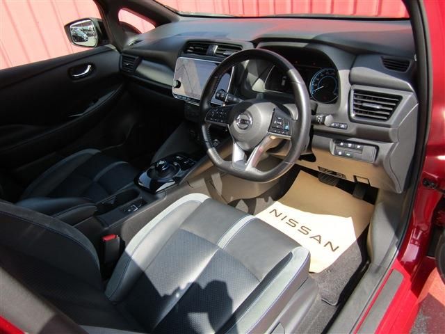 Nissan LEAF 2020-02 22827-5