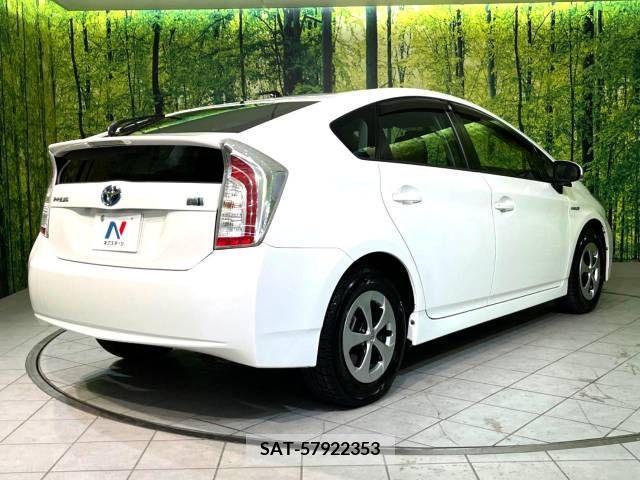 Toyota PRIUS 2012-04 327907-17