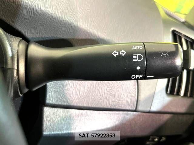 Toyota PRIUS 2012-04 327907-4