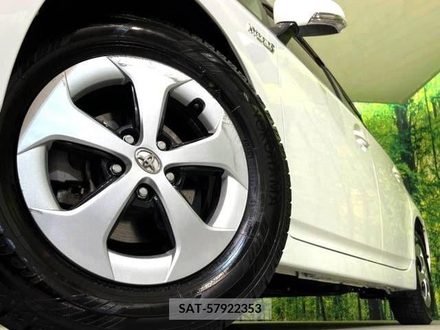 Toyota PRIUS 2012-04 327907-9