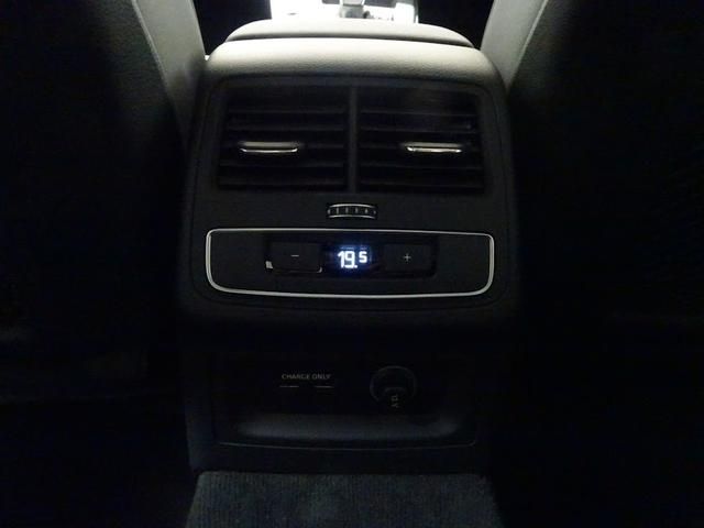 Audi A4 2021-05 189280-16