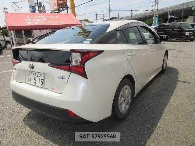 Toyota PRIUS 2019-11 376481-2