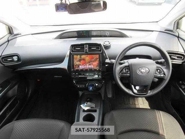 Toyota PRIUS 2019-11 376481-1