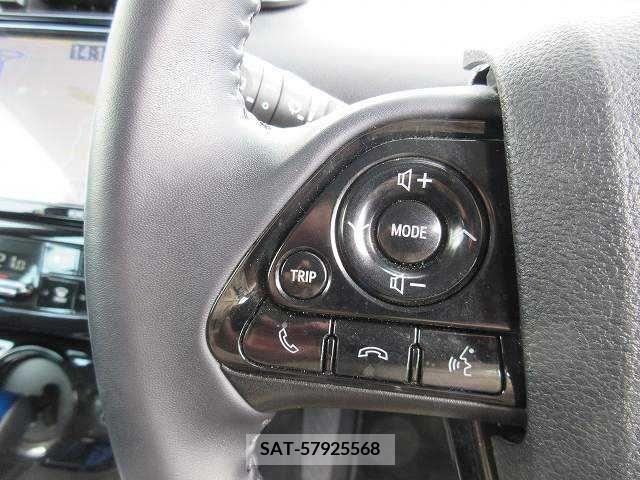 Toyota PRIUS 2019-11 376481-8