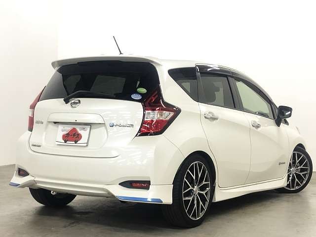 Nissan NOTE 2017-09 10469-2