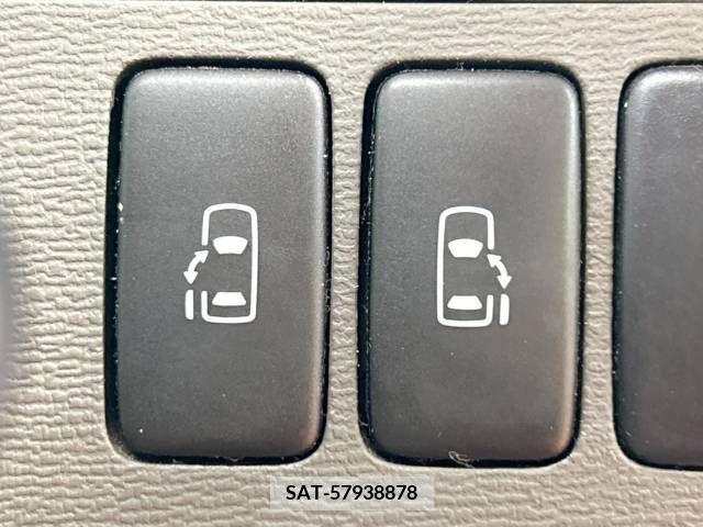 Toyota ISIS 2010-06 381521-4