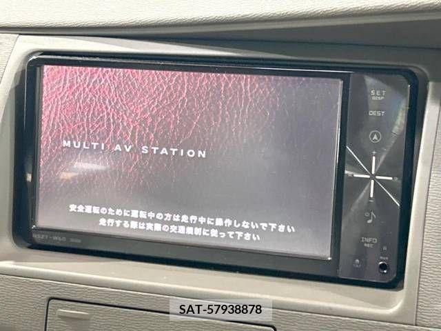 Toyota ISIS 2010-06 381521-2
