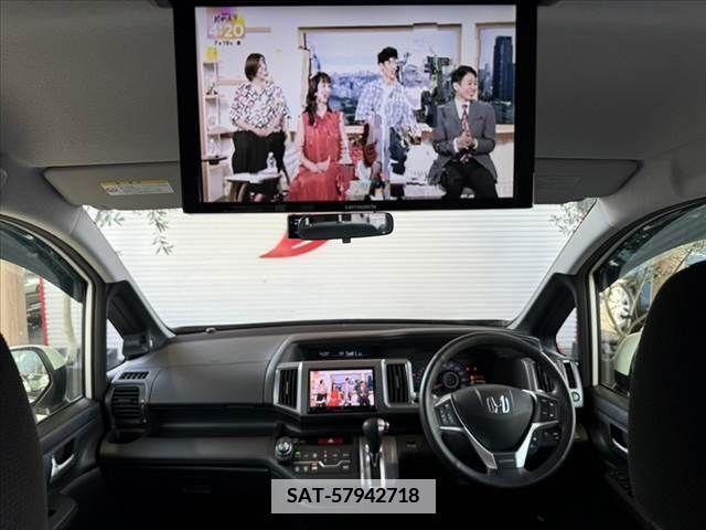 Honda e 2014-09 384943-1