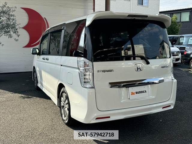 Honda e 2014-09 384943-11