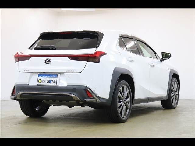 Lexus UX 2019-09 24080-18