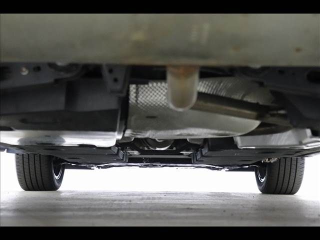 Lexus UX 2019-09 24080-25