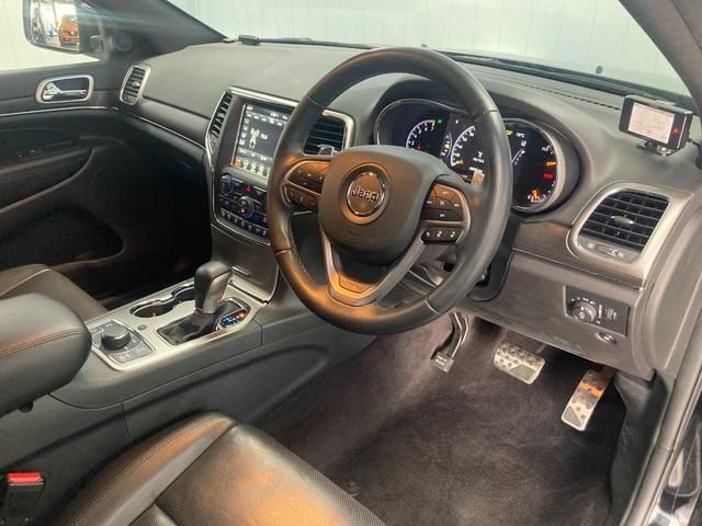 Jeep GRAND CHEROKEE 2019-01 17297-1