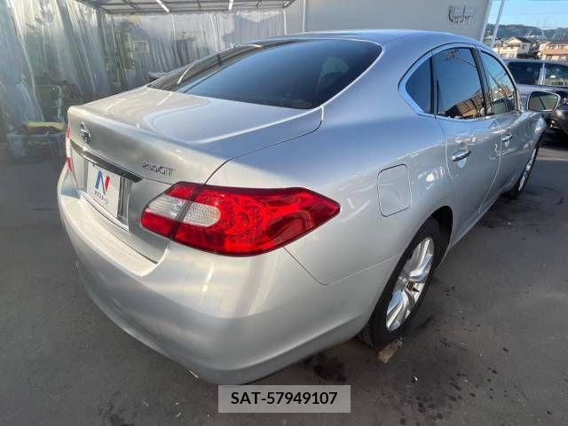 Nissan FUGA 2010-02 271098-17