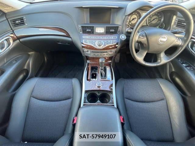 Nissan FUGA 2010-02 271098-1