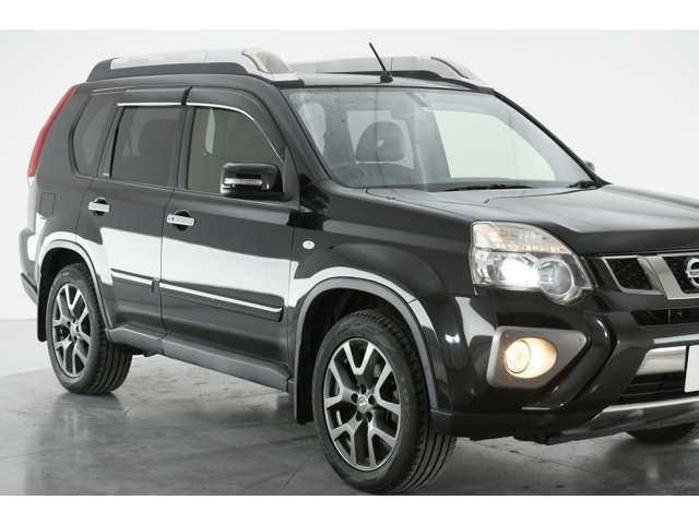 Nissan X-TRAIL 2013-04 182173-4