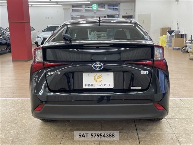 Toyota PRIUS 2019-03 282070-5