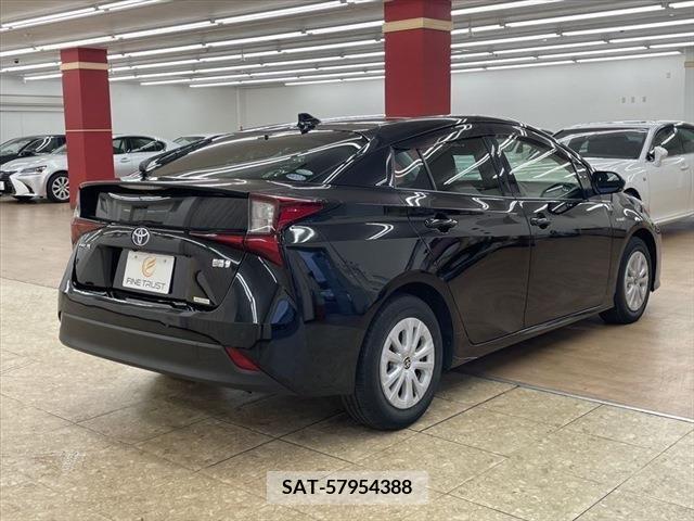 Toyota PRIUS 2019-03 282070-4
