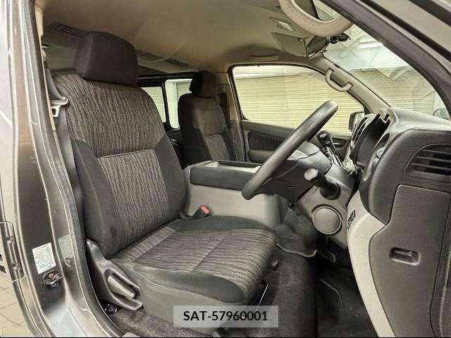 Nissan NV350 Caravan 2019-06 340676-8