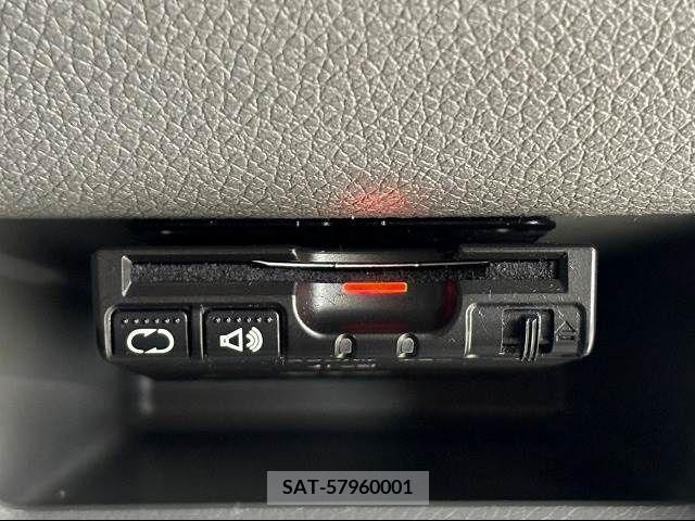 Nissan NV350 Caravan 2019-06 340676-7